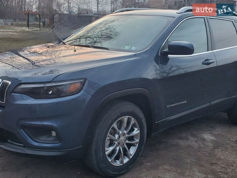 Позашляховик / Кросовер Jeep Cherokee 2021 в Києві