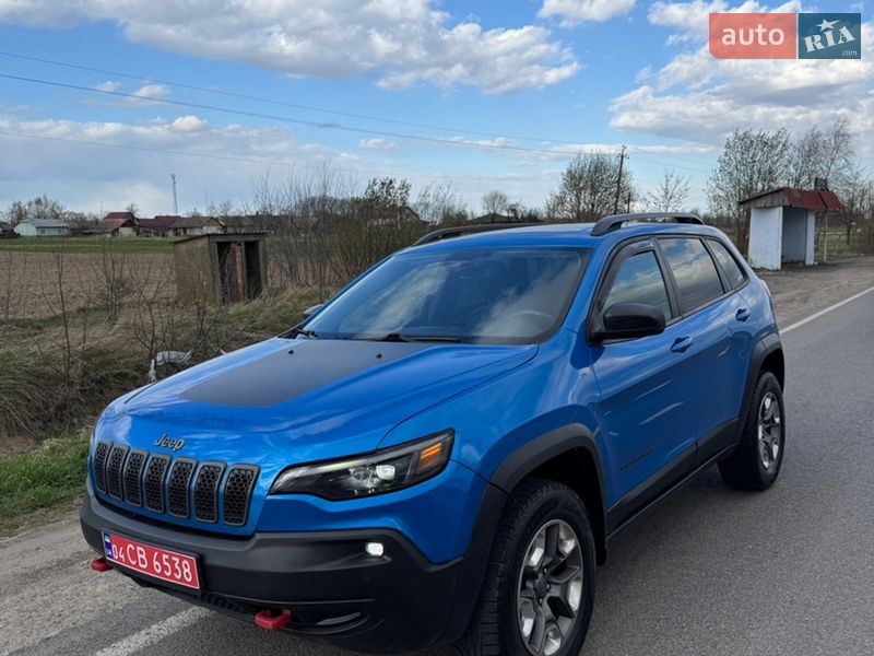 Внедорожник / Кроссовер Jeep Cherokee 2019 в Брошневе-Осаде