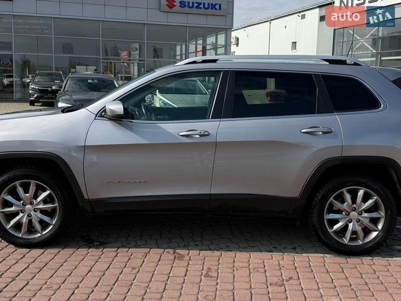 Позашляховик / Кросовер Jeep Cherokee 2017 в Мукачевому