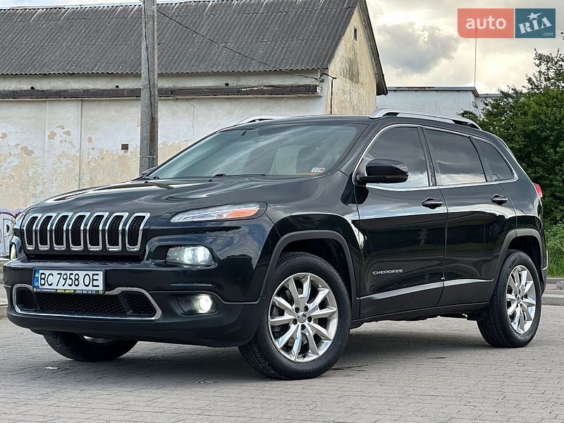 Внедорожник / Кроссовер Jeep Cherokee 2015 в Дрогобыче