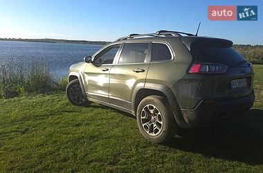 Внедорожник / Кроссовер Jeep Cherokee 2019 в Деражне
