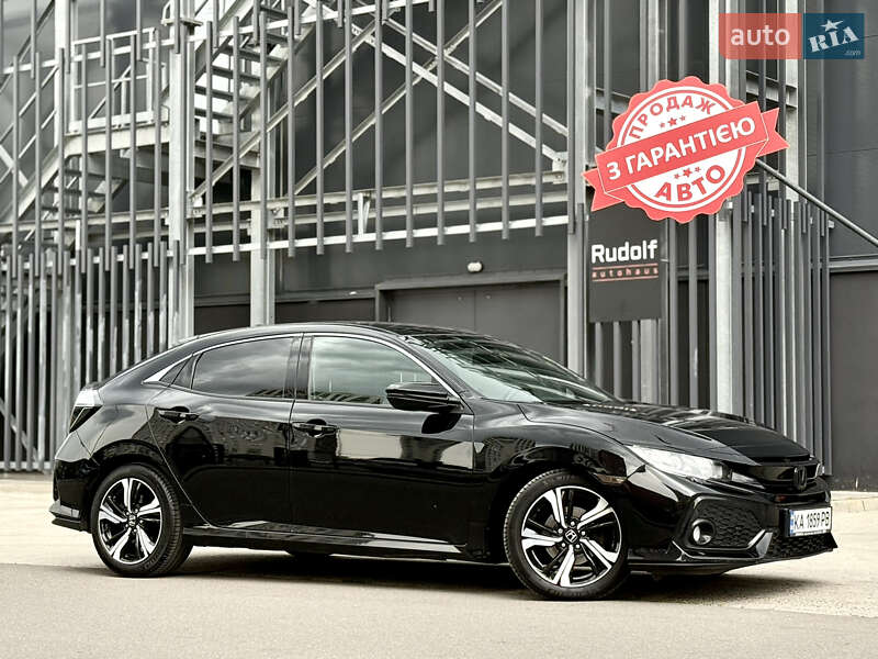 Хэтчбек Honda Civic 2017 в Киеве