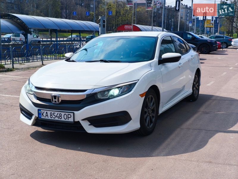 Седан Honda Civic 2016 в Киеве