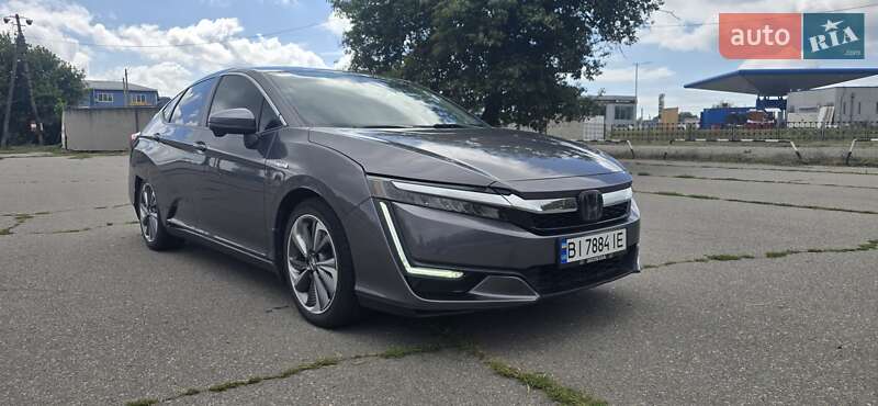 Седан Honda Clarity 2017 в Кременчуге Седан Honda Clarity 2017 в Кременчуге