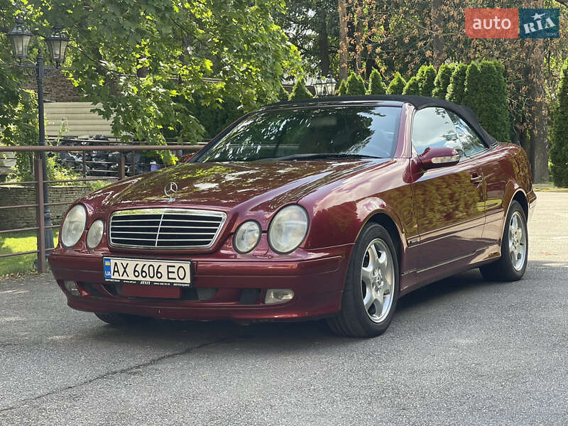 Кабриолет Mercedes-Benz CLK-Class 2002 в Киеве Кабриолет Mercedes-Benz CLK-Class 2002 в Киеве