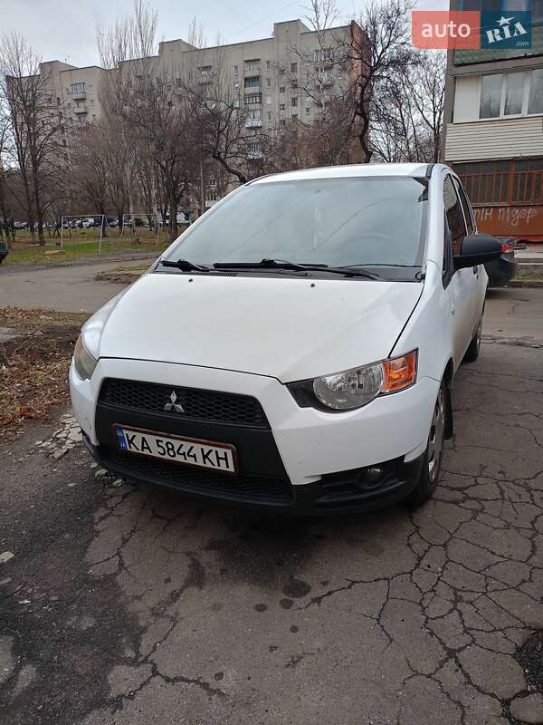 Хэтчбек Mitsubishi Colt 2008 в Краматорске Хэтчбек Mitsubishi Colt 2008 в Краматорске