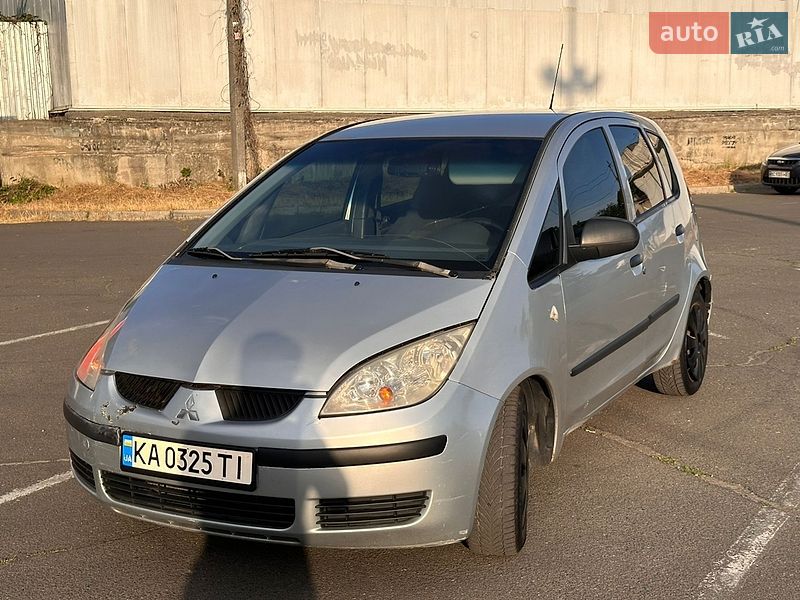 Хетчбек Mitsubishi Colt 2005 в Одесі Хетчбек Mitsubishi Colt 2005 в Одесі