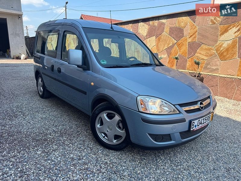 Минивэн Opel Combo 2007 в Ивано-Франковске