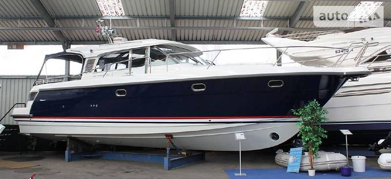 Моторная яхта Nimbus Commander 2008 в Киеве