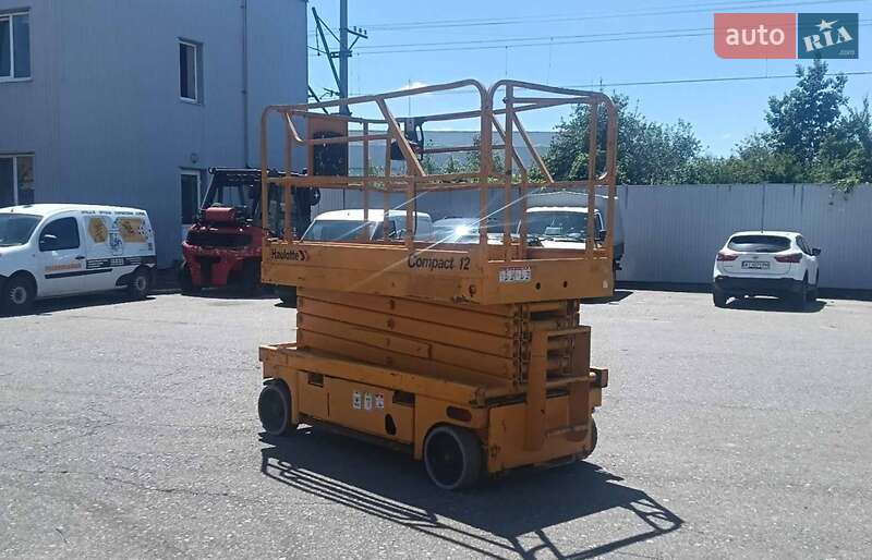 Ножничный подъемник Haulotte Compact 12 2007 в Киеве Ножничный подъемник Haulotte Compact 12 2007 в Киеве
