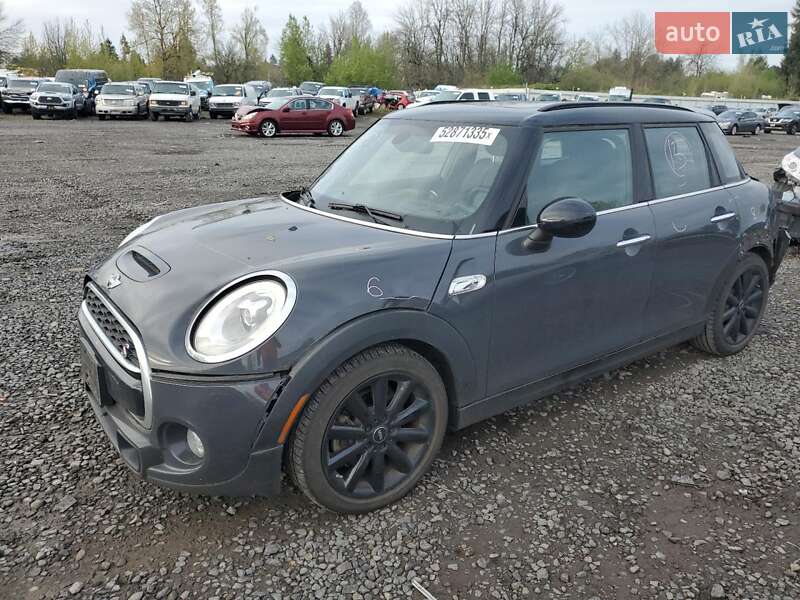 Хэтчбек MINI Cooper 2016 в Львове Хэтчбек MINI Cooper 2016 в Львове