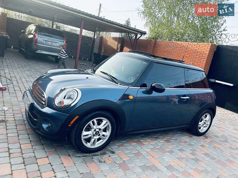 Хэтчбек MINI Cooper 2011 в Николаеве