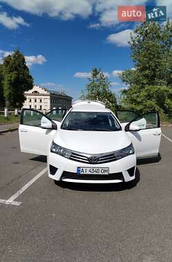 Седан Toyota Corolla 2013 в Батурине