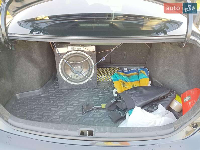 Седан Toyota Corolla 2008 в Львове