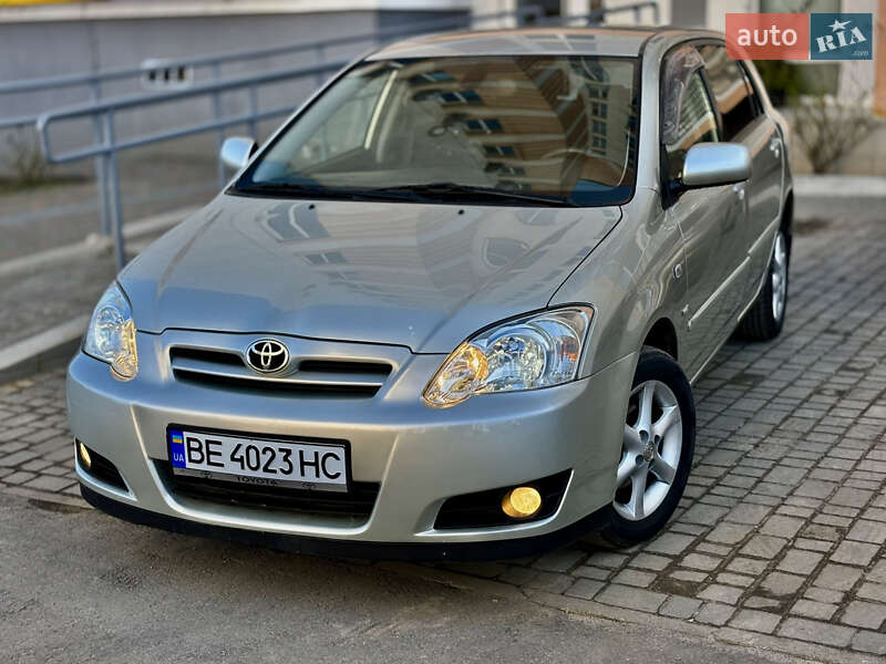 Хэтчбек Toyota Corolla 2006 в Николаеве