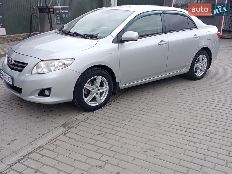 Седан Toyota Corolla 2008 в Полонном