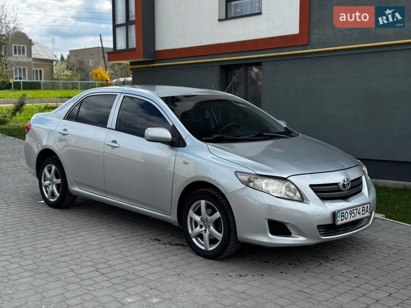 Седан Toyota Corolla 2007 в Чорткове