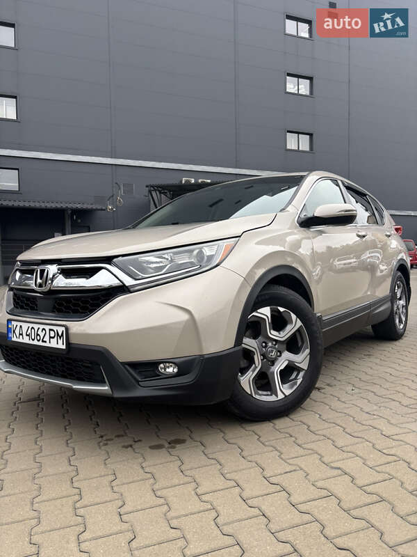 Внедорожник / Кроссовер Honda CR-V 2017 в Киеве