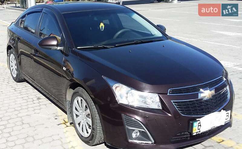 Седан Chevrolet Cruze 2013 в Львове