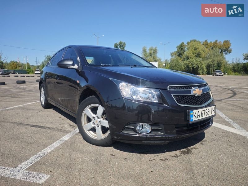 Седан Chevrolet Cruze 2011 в Киеве