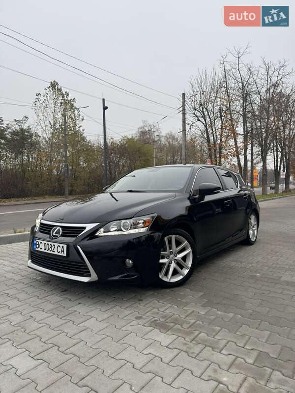 Хэтчбек Lexus CT 2015 в Луцке