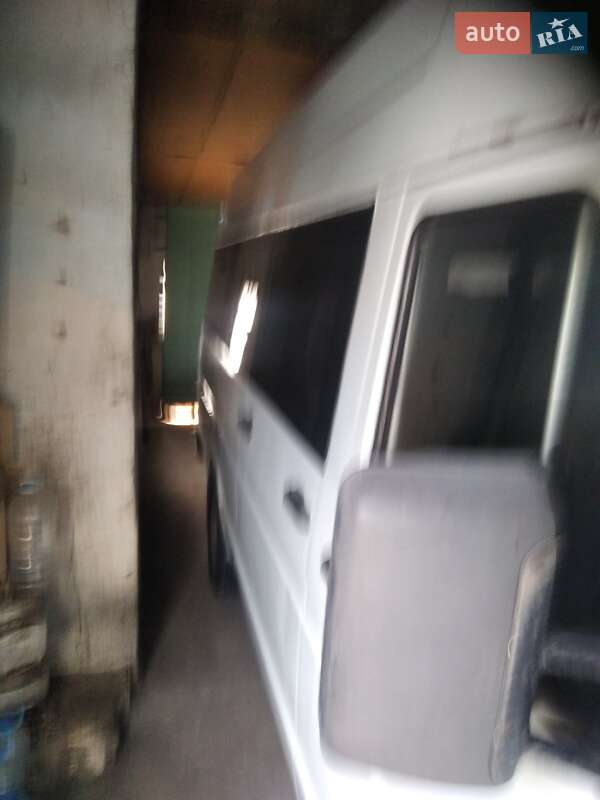 Микроавтобус Iveco Daily 1998 в Николаеве Микроавтобус Iveco Daily 1998 в Николаеве