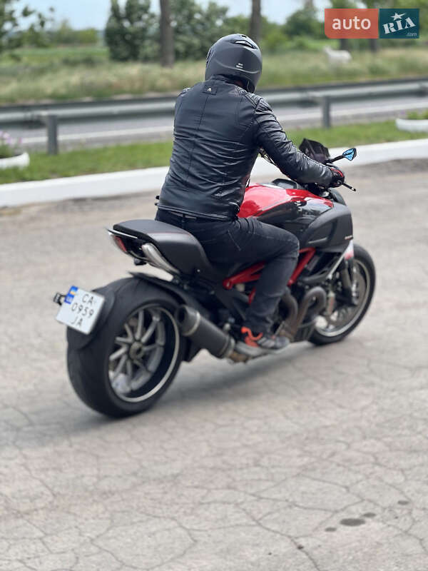 Мотоцикл Без обтекателей (Naked bike) Ducati Diavel 2013 в Умани