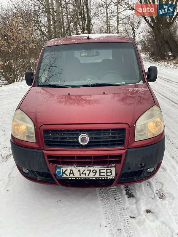Минивэн Fiat Doblo 2008 в Киеве