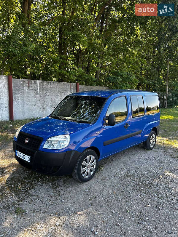 Минивэн Fiat Doblo 2009 в Умани Минивэн Fiat Doblo 2009 в Умани