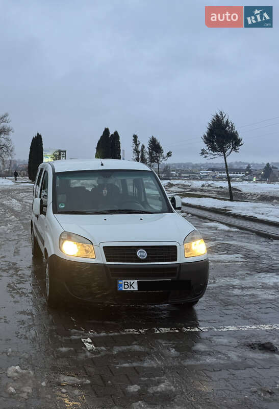 Минивэн Fiat Doblo 2006 в Красилове