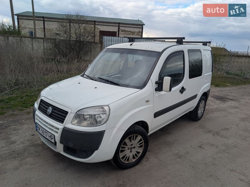 Минивэн Fiat Doblo 2008 в Ровно