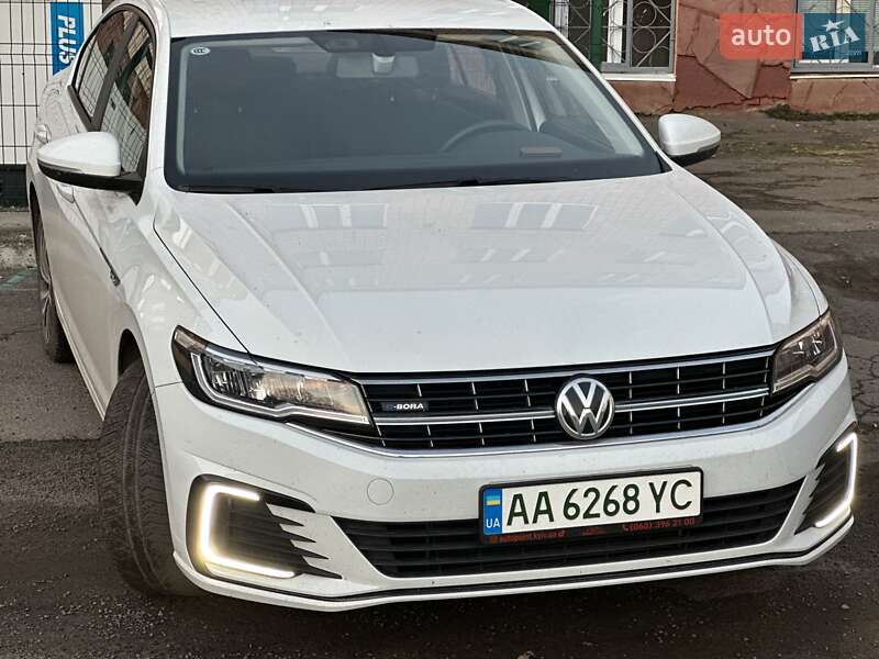 Седан Volkswagen e-Bora 2020 в Ровно