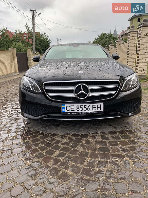 Седан Mercedes-Benz E-Class 2016 в Черновцах