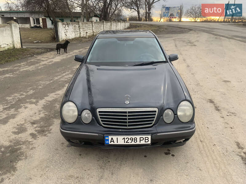 Седан Mercedes-Benz E-Class 1999 в Черновцах