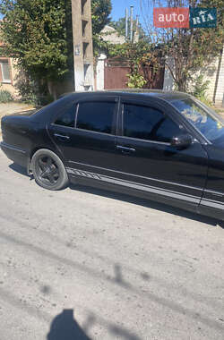 Седан Mercedes-Benz E-Class 1999 в Херсоні