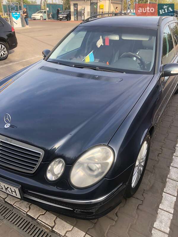 Универсал Mercedes-Benz E-Class 2004 в Кривом Роге Универсал Mercedes-Benz E-Class 2004 в Кривом Роге