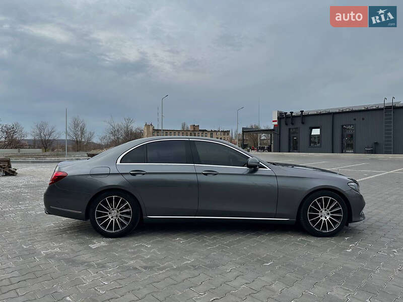 Седан Mercedes-Benz E-Class 2016 в Кривом Роге