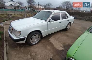 Седан Mercedes-Benz E-Class 1989 в Дашеві