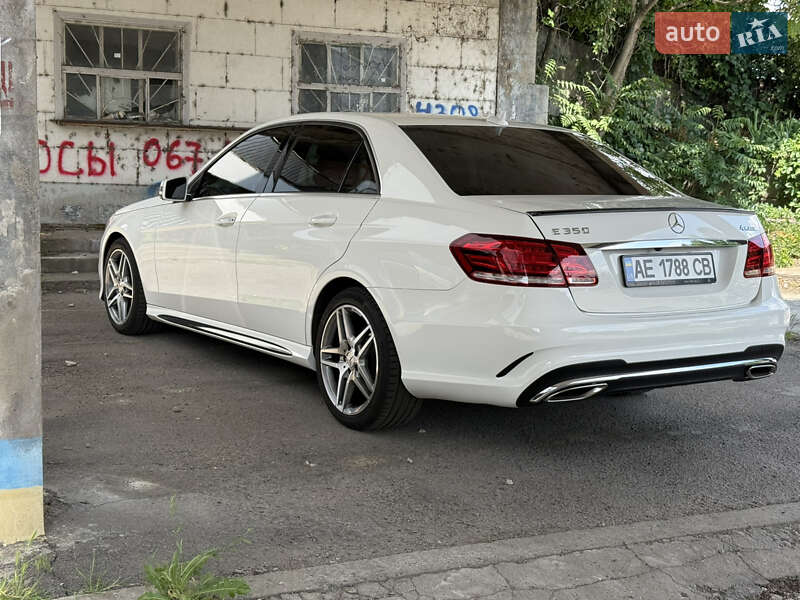 Седан Mercedes-Benz E-Class 2013 в Киеве