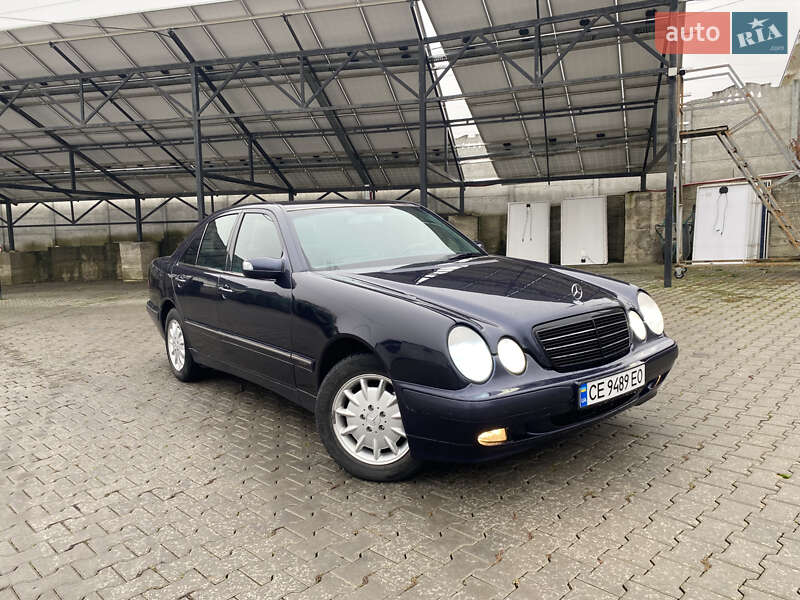Седан Mercedes-Benz E-Class 2001 в Кицмани