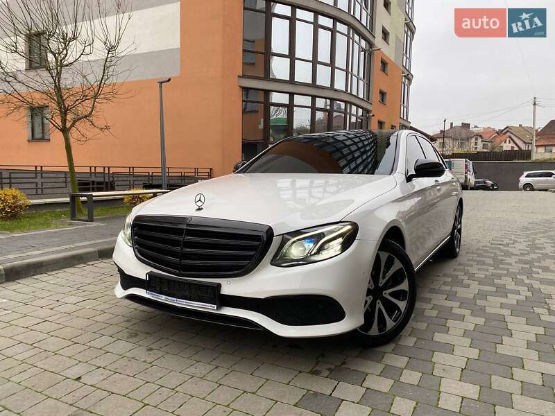 Седан Mercedes-Benz E-Class 2018 в Івано-Франківську