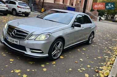 Седан Mercedes-Benz E-Class 2011 в Києві