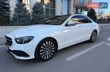 Седан Mercedes-Benz E-Class 2021 в Киеве