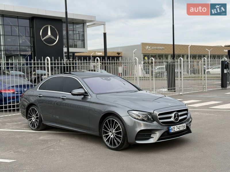 Седан Mercedes-Benz E-Class 2017 в Днепре