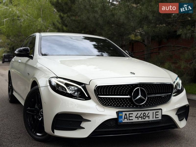 Седан Mercedes-Benz E-Class 2017 в Днепре