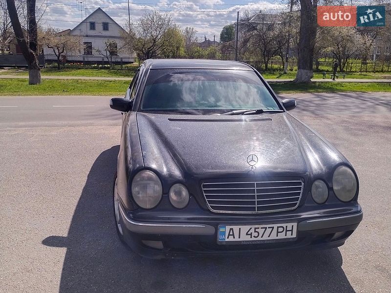 Седан Mercedes-Benz E-Class 2000 в Гребенках Седан Mercedes-Benz E-Class 2000 в Гребенках