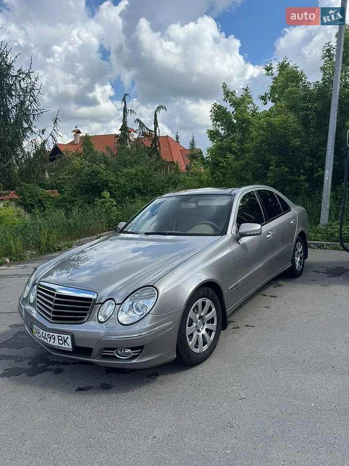 Mercedes-Benz E-Class 2008 photo 4