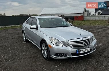 Седан Mercedes-Benz E-Class 2009 в Львові