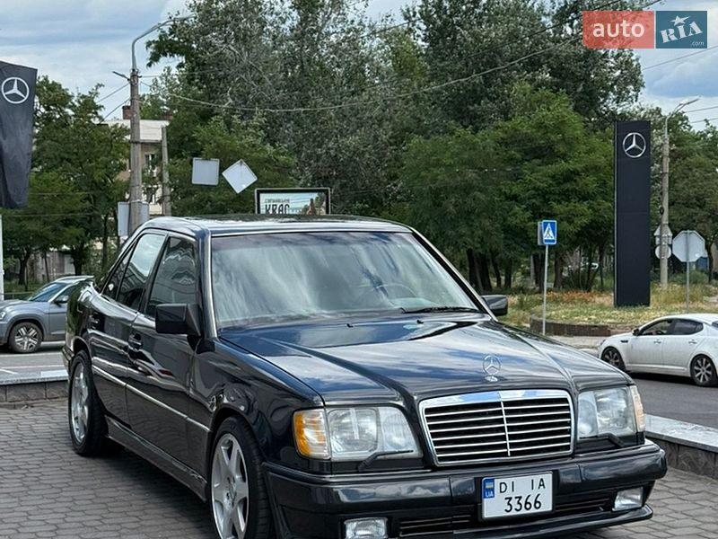 Седан Mercedes-Benz E-Class 1995 в Днепре