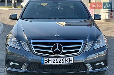 Седан Mercedes-Benz E-Class 2010 в Рени